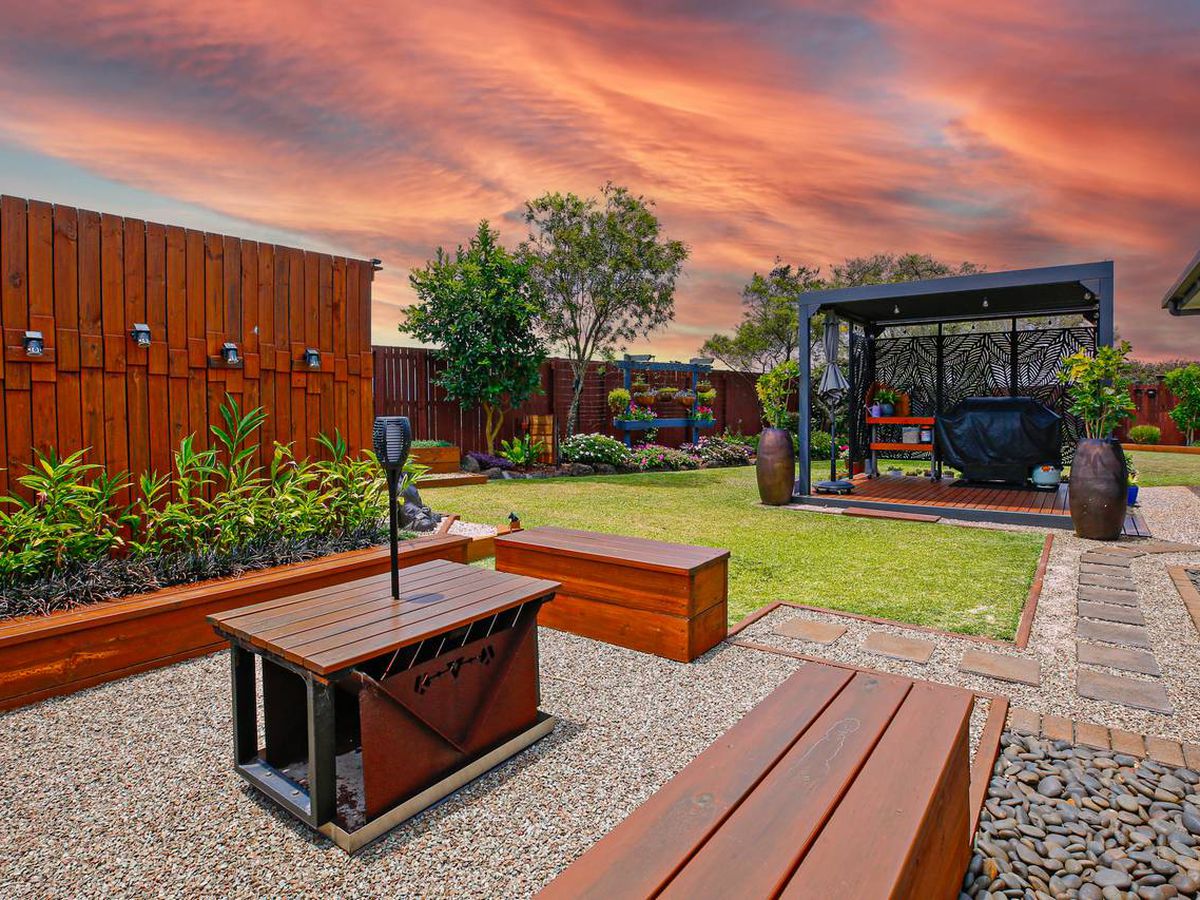 13 Lavender Crescent, Atherton
