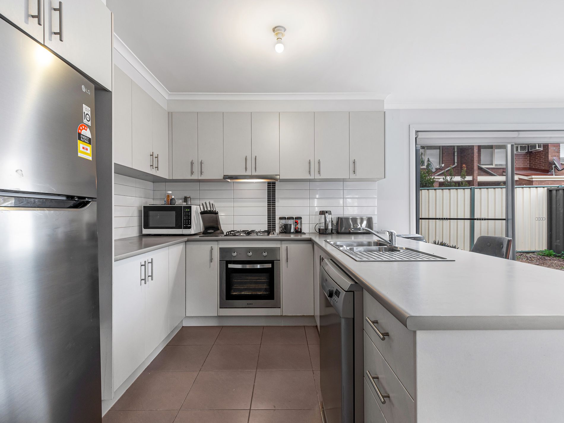 4 / 25 Deutgam Street, Werribee
