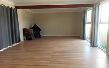 26 McKellar Blvd, Blue Haven