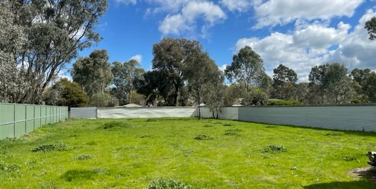 31 Ashwin Street, Violet Town