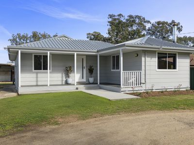 4 River Rd, Murchison