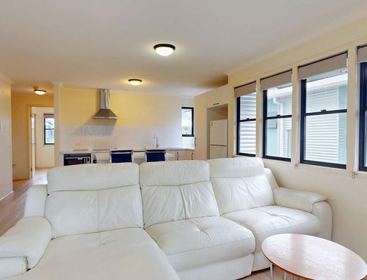 Great Unit in a Perfect Location image 2