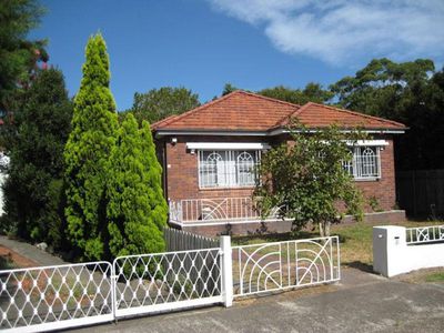 31 Henry Kendall Crescent, Mascot
