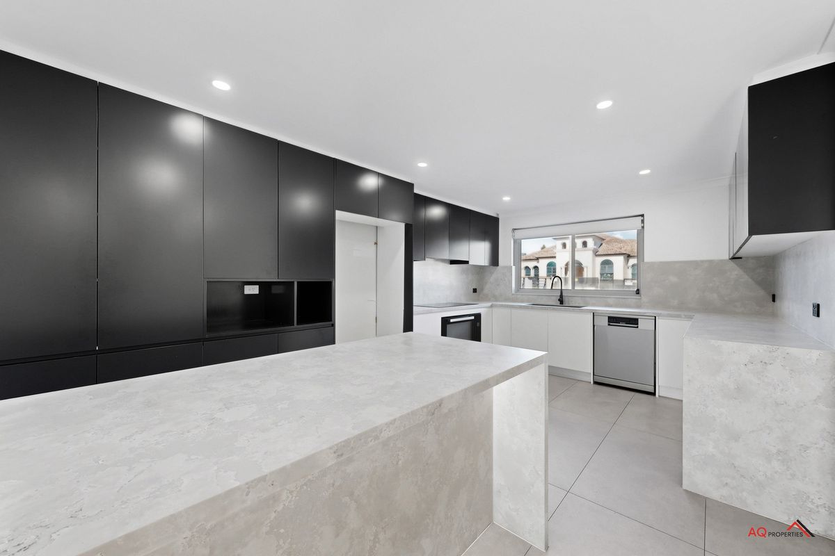 Spacious and Renovated Family Home with All Bills Inlcuded