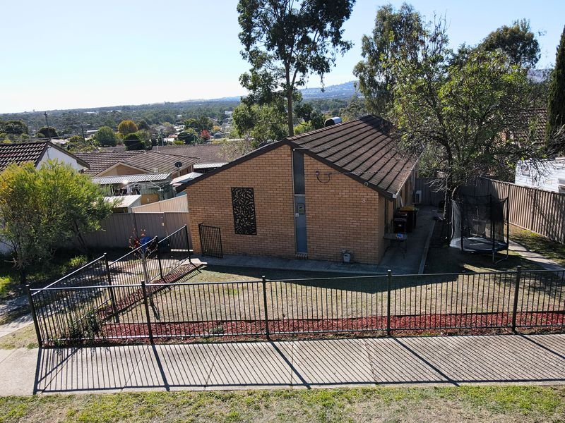 3 KITCHENER CRESCENT, Seymour