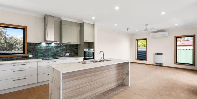 2 / 14A McGuinness Street , Euroa