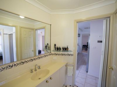 61 Websdale Drive, Dubbo