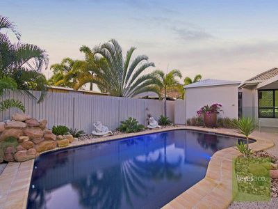 2 Heliconia Court, Mount Louisa