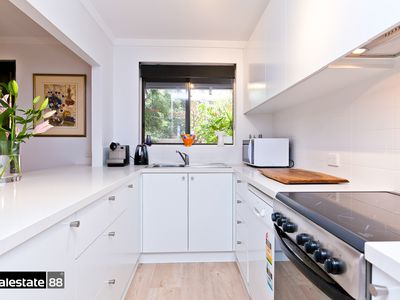 2 / 135 Carr Street, West Perth
