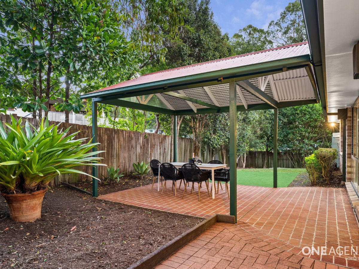 16 Toorak Place, Forest Lake
