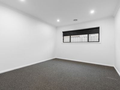 30 HILLFORD CIRCUIT, Thurgoona