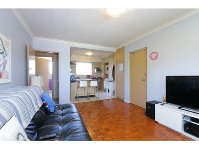 3 / 84 Lockhart Street, Como