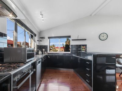 107 Noble Parade, Dalmeny