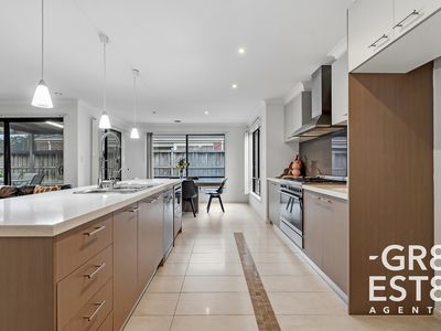 24 Von Nida Drive, Cranbourne North