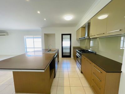 54 Denham Crescent, North Lakes