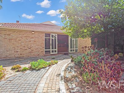 16 Fortrose Street, Glenelg East