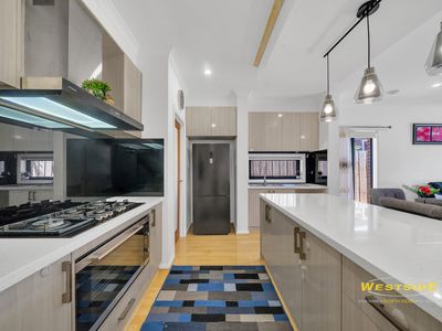 25 Cascade  Drive, Aintree