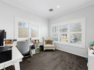 7 Cummins Street, Officer