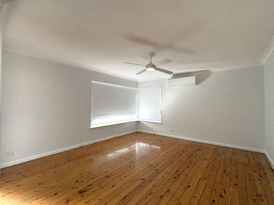 4 Poilus Parade, Tanilba Bay