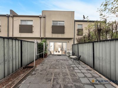 2/60 Cradle mountain drive, Craigieburn