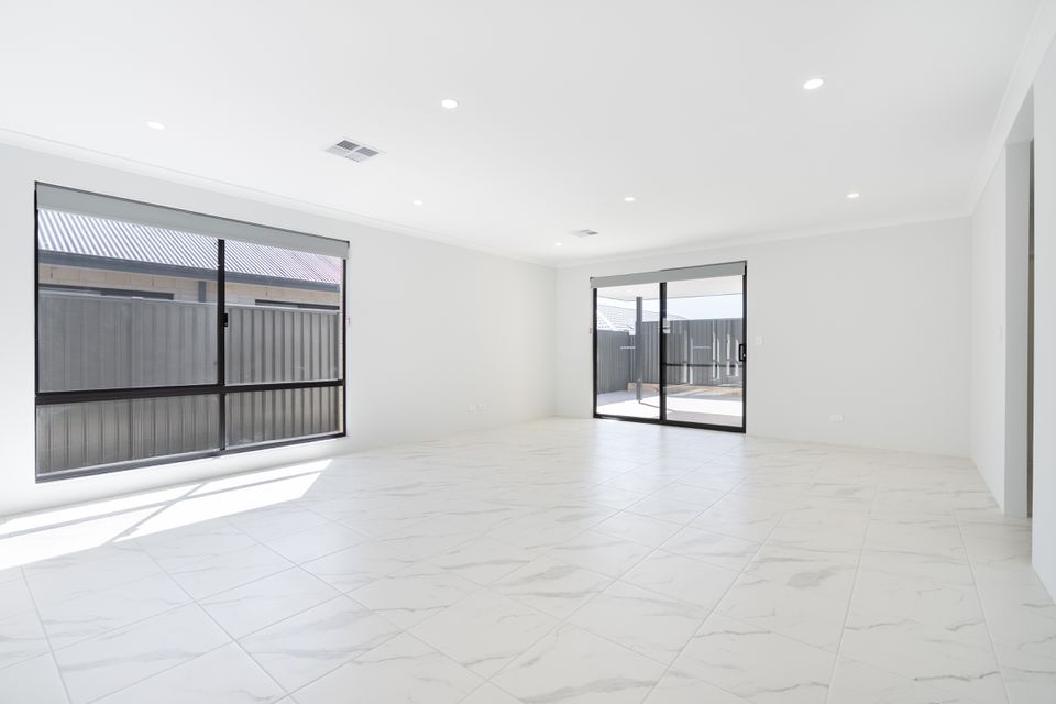 16 Tarot Grove, Baldivis