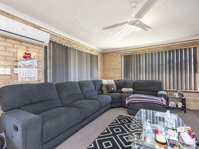 11 Parilla Court, Greenfields