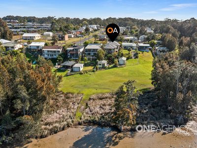 12 Caulfield Parade, Old Erowal Bay