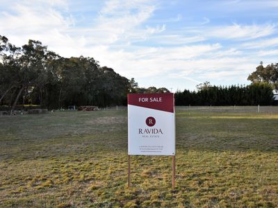 11 CEMETERY ROAD, Beechworth