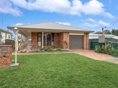 19 Cowper Street, Crookwell