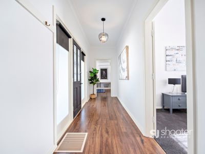 2 Hutchins Avenue, Dubbo
