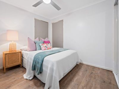 22 Cootharaba Drive, Helensvale