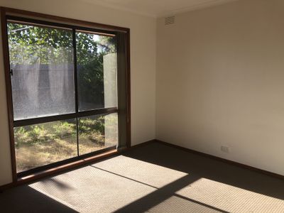 1 / 13 Matilda Court, Belmont