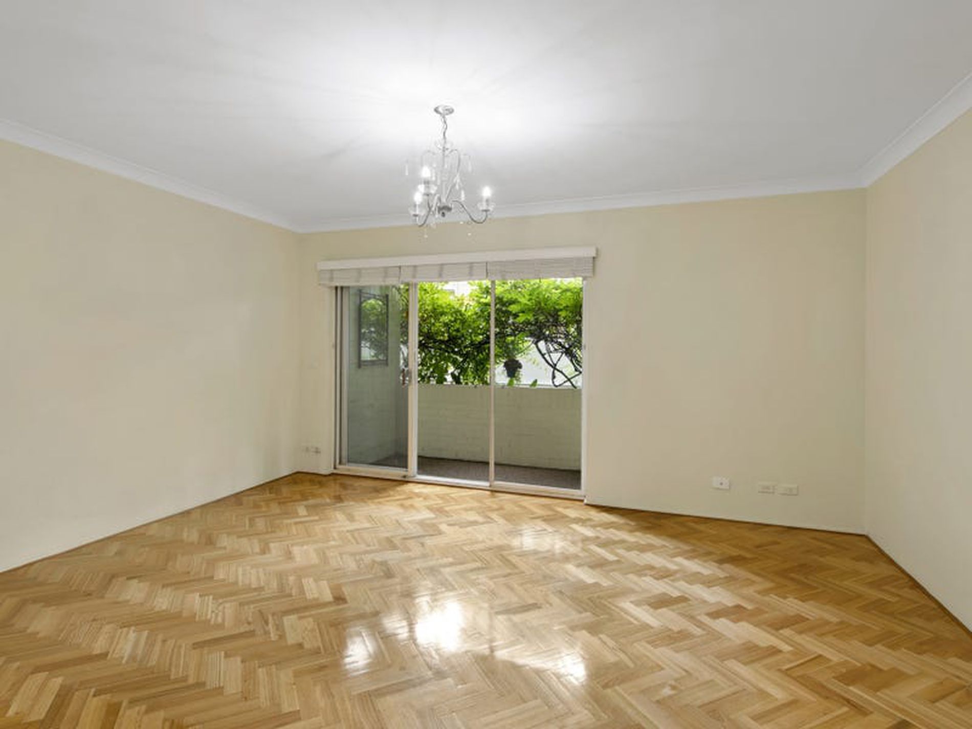 8 / 211-221 Old South Head Road, Bondi