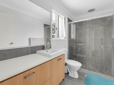 18 / 27 Tequesta Drive, Beaudesert