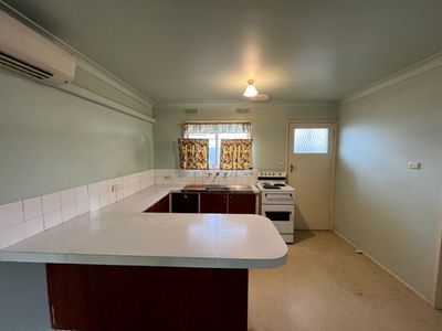2 / 4 ANNE STREET, Wodonga