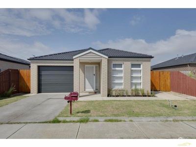 7 Tiarne Crescent, Hampton Park