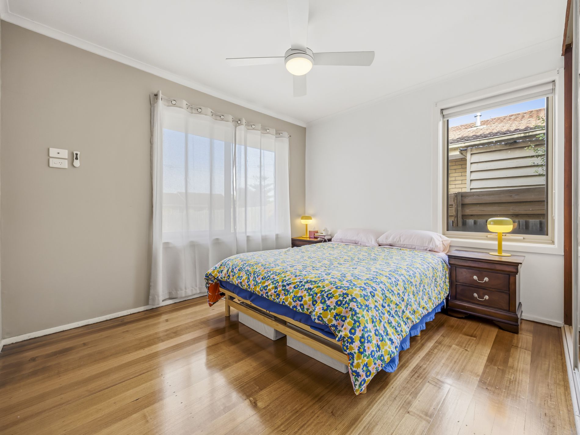 8 Fidge Crescent, Breakwater
