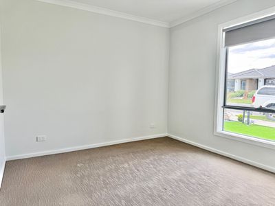 6 Shrubs Road, Mambourin