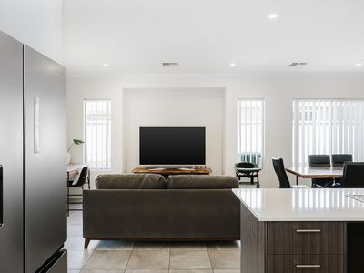 18 Yandal Way, Golden Bay