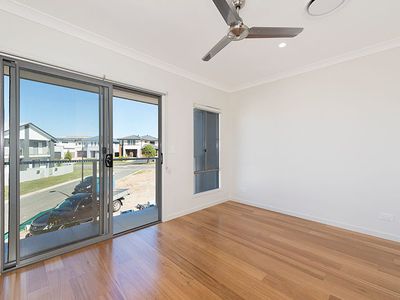 136 Cooper Crescent, Rochedale