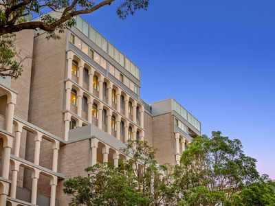 12 Rothschild Avenue, Rosebery