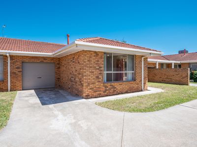 2 / 25 Sobraon Street, Shepparton