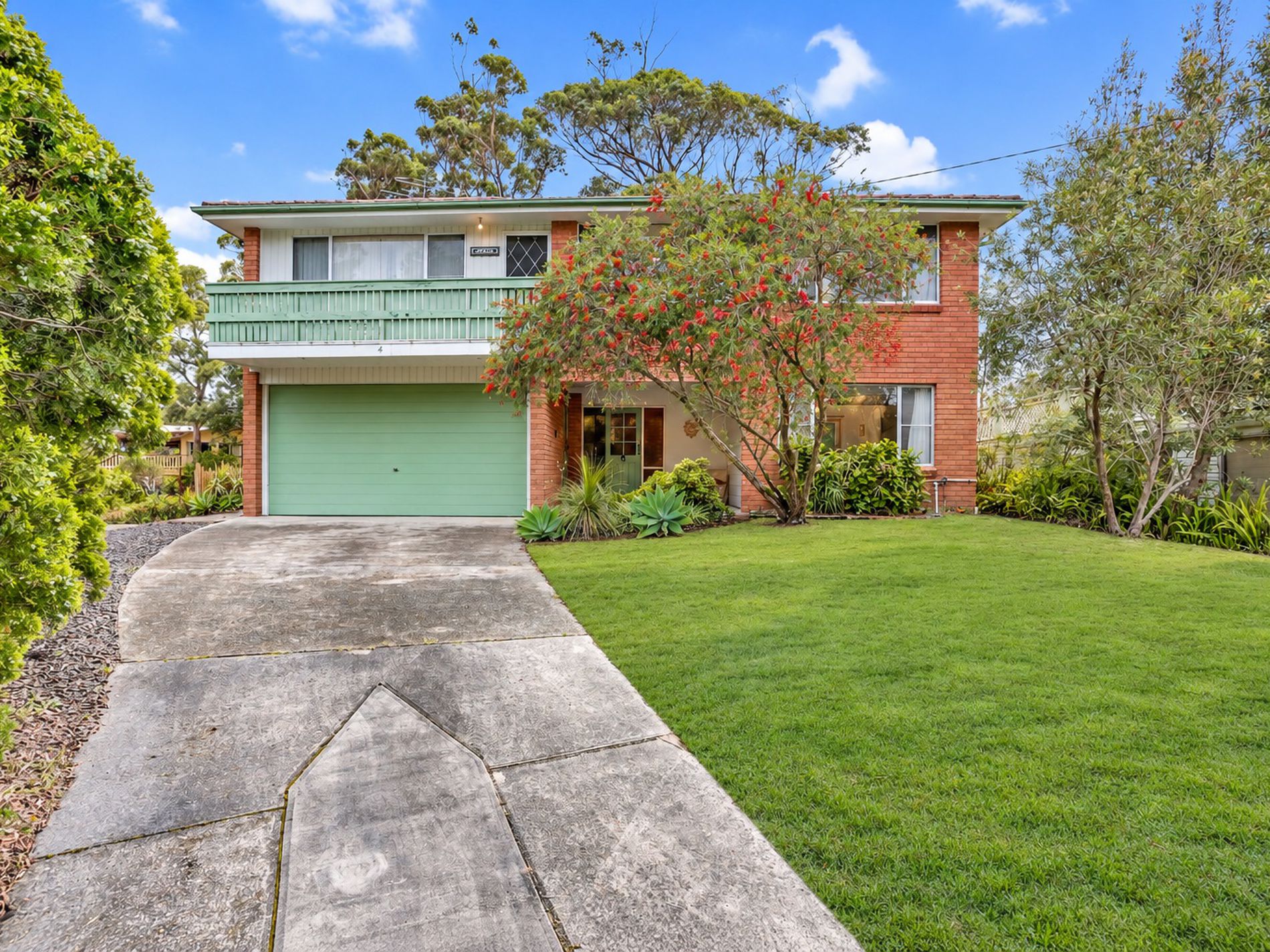 4 Kururma Crescent, Hawks Nest