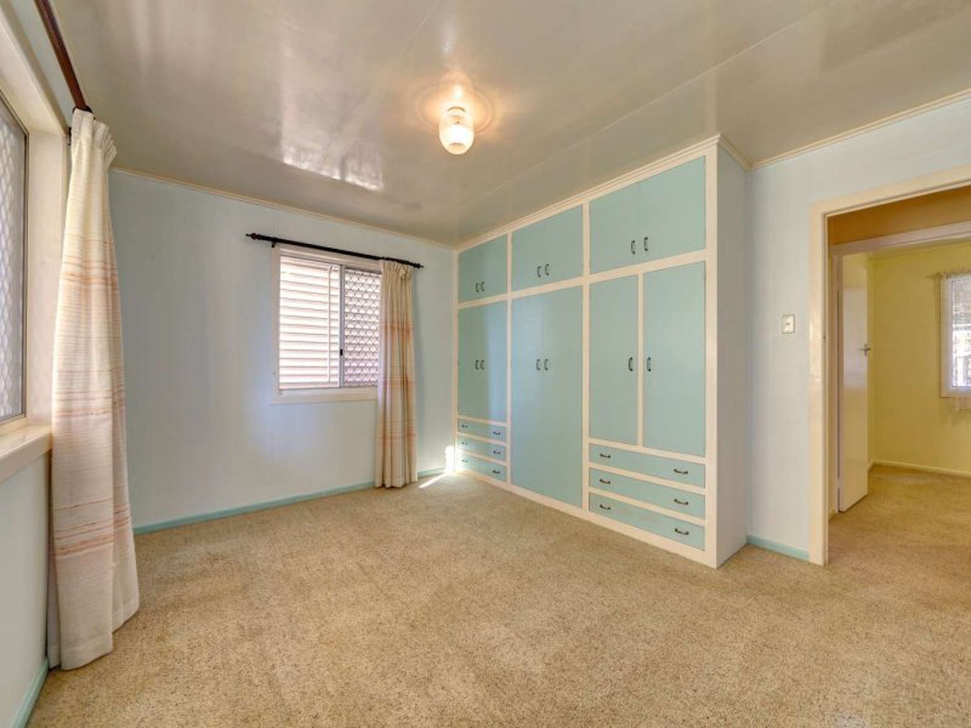 8 Black Street, Norville