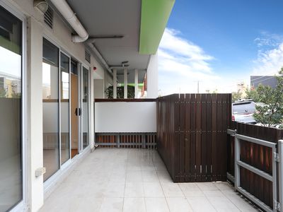 6 / 7 Warrs Avenue, Preston