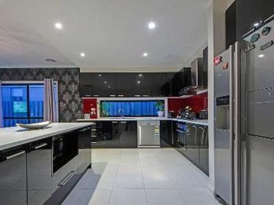 27 Basinview Drive, Tarneit
