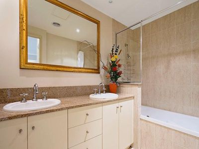 1418 / 2-10 Greenslopes Street, Cairns North