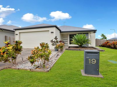 19 Whyambeel Chase, Smithfield