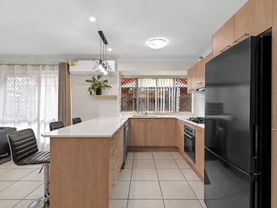 12 / 64 Groth Road, Boondall