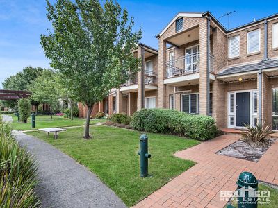 15 Gables Walk, Narre Warren South